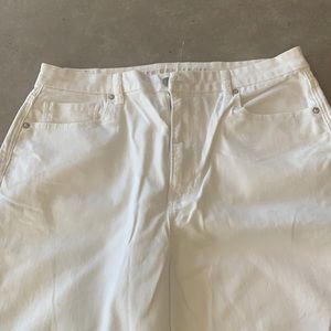 American Eagle curvy mom jean- WHITE